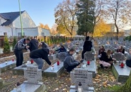 Dziewiąta akcja „Sprzątanie Cmentarza Honorowego w Czersku”
