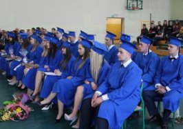 POCZTA KWIATOWA I TORT NA ZAKOŃCZENIE EDUKACJI W TECHNIKUM IM. AUGUSTYNA SZPRĘGI W MALACHINIE
