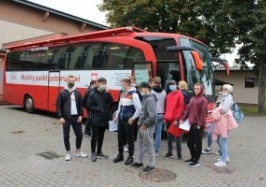 18,341 LITRA KRWI W 44 i 45 SZKOLNEJ AKCJI KRWIODAWSTWA W ZS W MALACHINIE